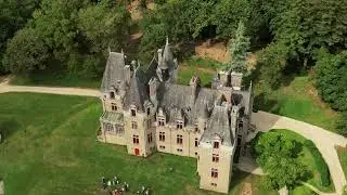 Drone video of Ch&acirc;teau du Brossay in Renac, Ille-et-Vilaine, Brittany (Bretagne), France