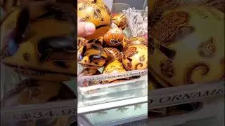 Browsing for Hawaiian themed Christmas ornaments/decors!