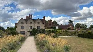 Here a few photos from our visit to Baddesley Clinton and Parkwood House England UK.