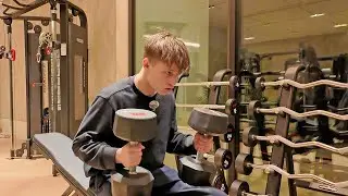 Тренировка в домашнем спортзале
