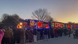 CPKC Holiday Train Passes a HUGE Crowd in Chesterton Indiana
