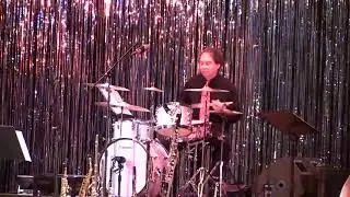 Excellent Drum Solo Using Finger Technique