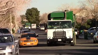 Violent ACX Amrep Garbage Truck On Recycling