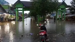 sabtu 27 nov 2021 Pasar terminal keramat barabai terandam lagi.