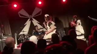 Band Maid 10/19/2022 Phoenix   Misa & Akane join the Moe,Moe chant with MiKu!