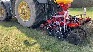SMS CZ machinery: tined weeder Lanio + seeding machine Smart
