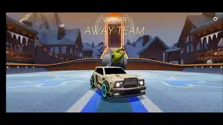 Reaching Gold IV in rl sideswipe (rocket league sideswipe)