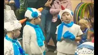 Ростик на Новогоднем утреннике в садике.