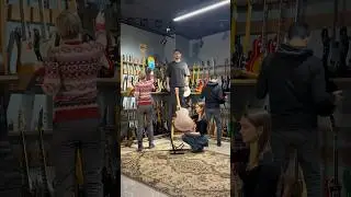 Решили проблему 😂🤝🏻 #юмор #урокигитарыонлайн #игратьнагитаре #пианиноонлайн #игратьнапианино