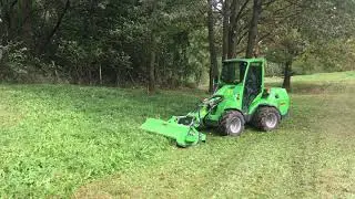 Avant 760i a cepová sekačka 1500 mm