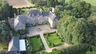 Ch&acirc;teau et jardins de la Ballue, vus du ciel. R&eacute;alisation Paul Henocq