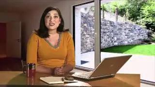 How are online universities accredited?