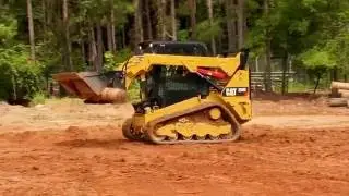 Cat&reg; Multi-Purpose Buckets at Work