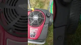 2700 PSI Briggs and Stratton Pressure Washer