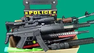 Box of Toys ! GUNS BOX Toys Military & Police equipment 🙏 What's in the box ? VIDEO FOR KIDS
