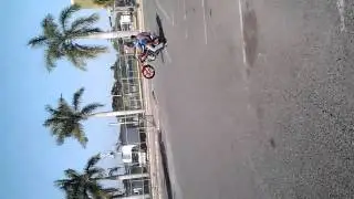 Unruly bikers bunskin circle