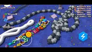 Snake rivals Gameplay - the panic boat is in the area