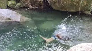 Eu e Genius na cachoeira 