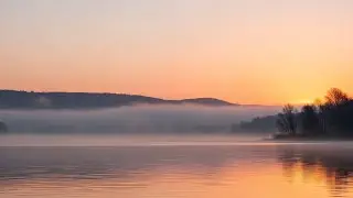 Morning Mist over Lake &ndash; Calming Melody for Deep Relaxation