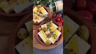 Delicious halloumi with vegetables in the oven for Sahur 🧀 recipe on Instagram (kitchen__maribel)