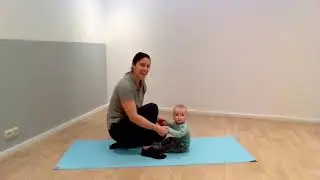 Van lig naar zit en van zit naar staan voor baby's