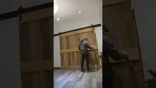 создание самодельной амбарной двери в новой студии #diy #barndoor #diybarndoor