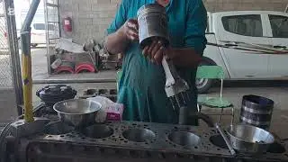 How to install cylinder ring piston properly.