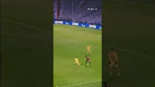 Alphonso Davies speed️ vs Barcelona 🤯⚡ #Shorts