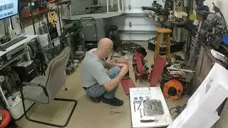 Un boxing and assembling the Habor Freight band saw.