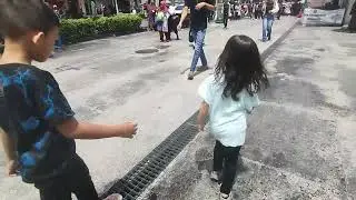 Menyusuri jalan Malioboro 