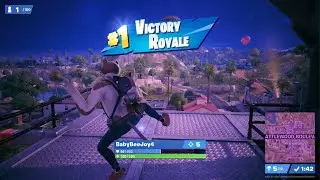 fast forward with me through my on stream Victory Royale.