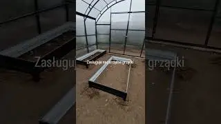 Grządki w szklarni Rolnic 4m PRO