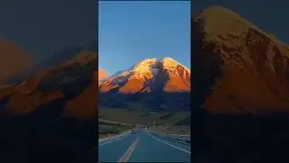 la Av de los Volcanes en Ecuador 🇪🇨