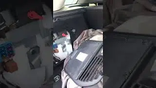 location of all fuse box on Range rover evoque 2013