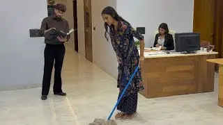 बॉस ने सिकाया लड़की को सबक