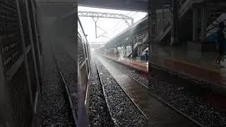 thane station view