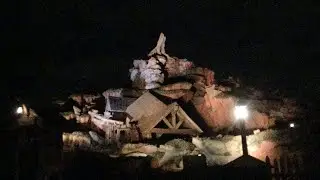 Night View - Splash Mountain - Walt Disney World