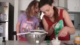 Abby Makes! 'Graveyard' Peppermint Slice