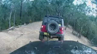 2024-08: Wheeny Creek convoy: TJ wild line, JKUR banging ahead of a Jeep Wrangler Rubicon JK 2 door