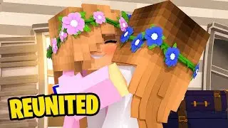 REUNITED WITH MY SISTER LITTLE CARLY! | Minecraft Royal Family | Little Kelly |