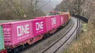 Nachgeschobener Containerzug kurz vor Amstetten
