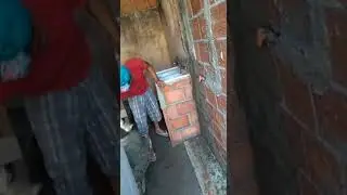 Pedreiro  fazendo  um embolso
