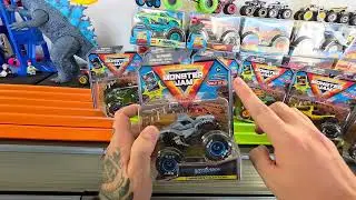 НОВИНКА! СЕРИЯ MONSTER JAM &laquo;КОЛЛЕКЦИЯ ЧЕМПИОНОВ&raquo;! &mdash; ЛИТЫЕ ГОНОЧНЫЕ МАШИНКИ!