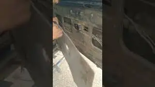 Mahindra Bolero back gate ka back panel open karne per bahut hi jyada rast hoga aap apne get ko saaf