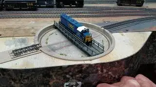 Motorized N scale Peco turntable