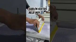 Nyetak guide size di meja sablon baru nih #screenprinting #sablonmanual #tinta kertas #mejasablon