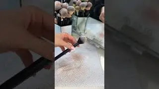 Discover the paradise scent for your brushes! #makeupbrushes
