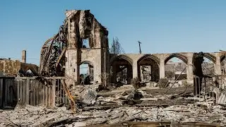 Powerful winds hit Southern California as wildfires continue