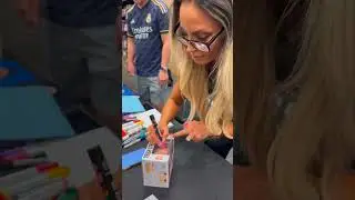 An icon signing her own Funko Pop 🤩