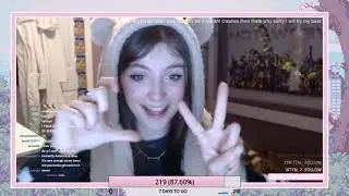 GRINGA COM TOURETTE FAZ SINAL DO CV EM LIVE KKKKKKK